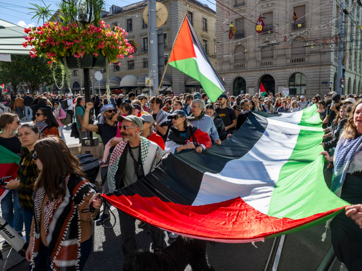 Thousands show solidarity with Palestine in Switzerland