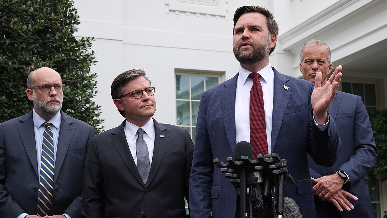 Trump and congressional leaders fail to reach government funding deal