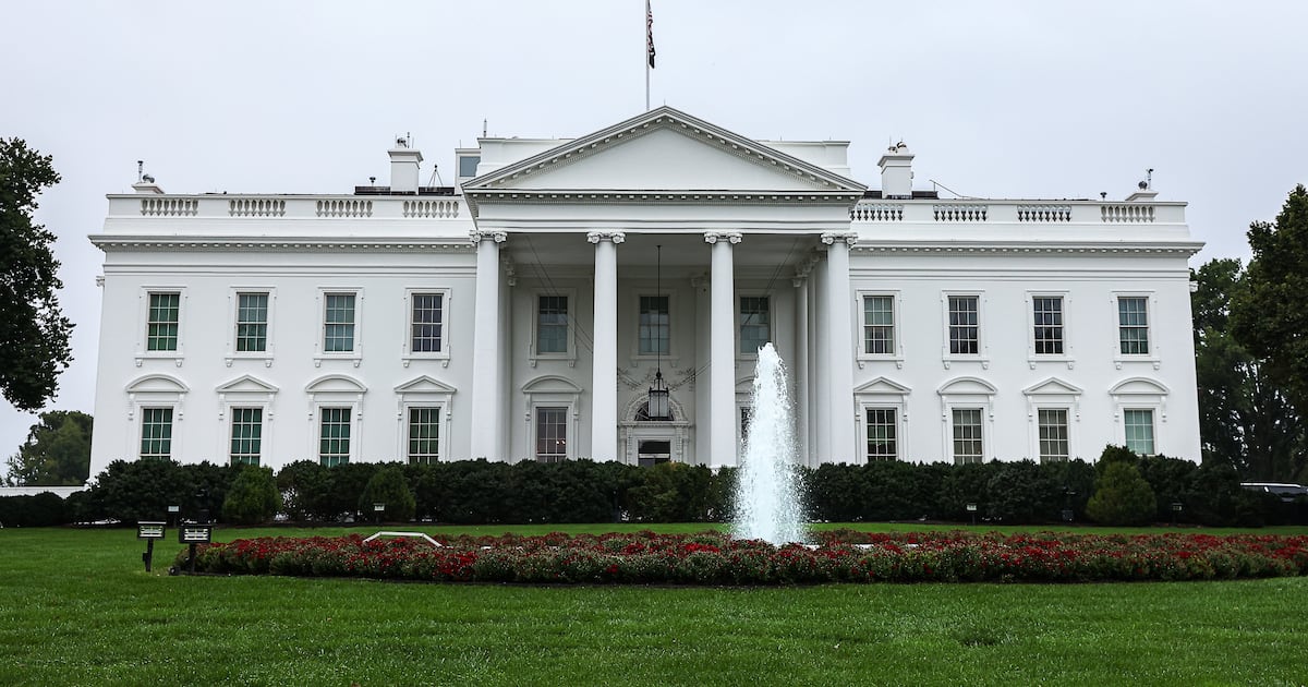 Secret Service Vehicle Bursts Into Flames at White House Before Major Talks