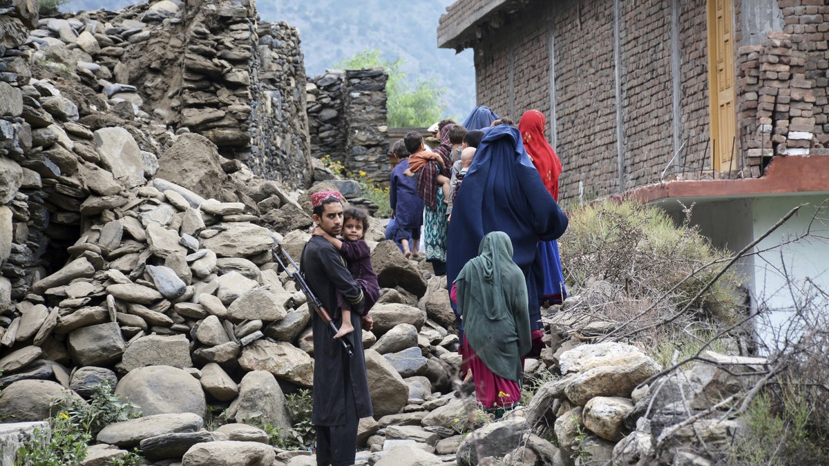 Minst 900 döda i jordbävning i Afghanistan - Hufvudstadsbladet