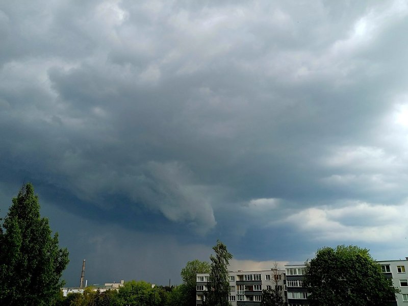 Alytų užtemdę debesys (nuotr. Vilija Dulevičienė)   10