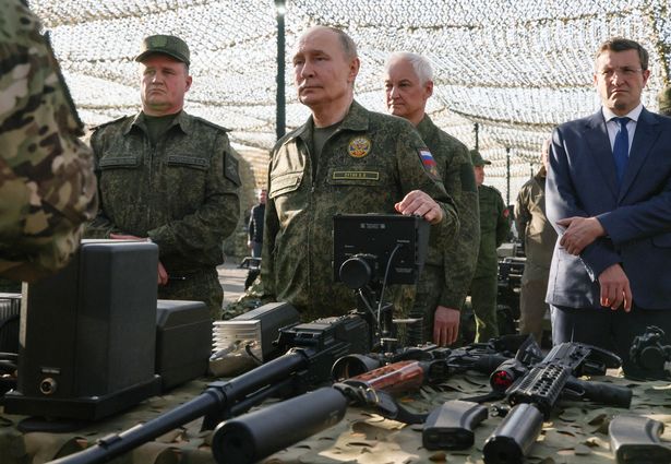Putin tours an exhibition of military equipment while inspecting the "Zapad-2025"