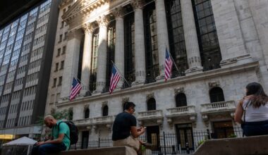 Dow, S&P 500, Nasdaq futures trade flat after Wall Street's record-breaking rally fizzles out