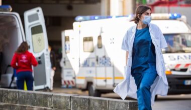 France orders hospitals war-ready by March 2026
