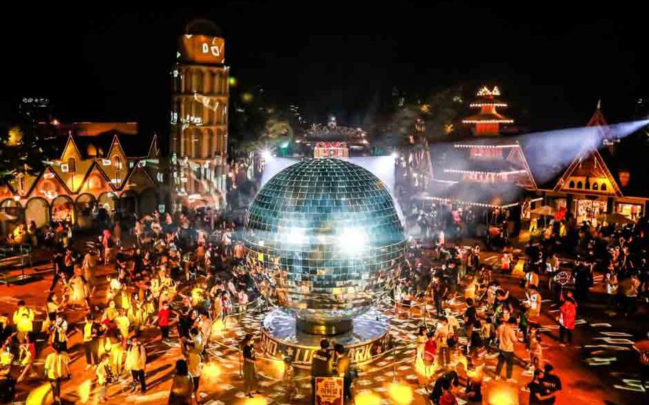 A huge mirror ball on the floor of Seoul Land.