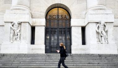 Strong Euro Weighs on European Markets; Mib Holds at 42,800