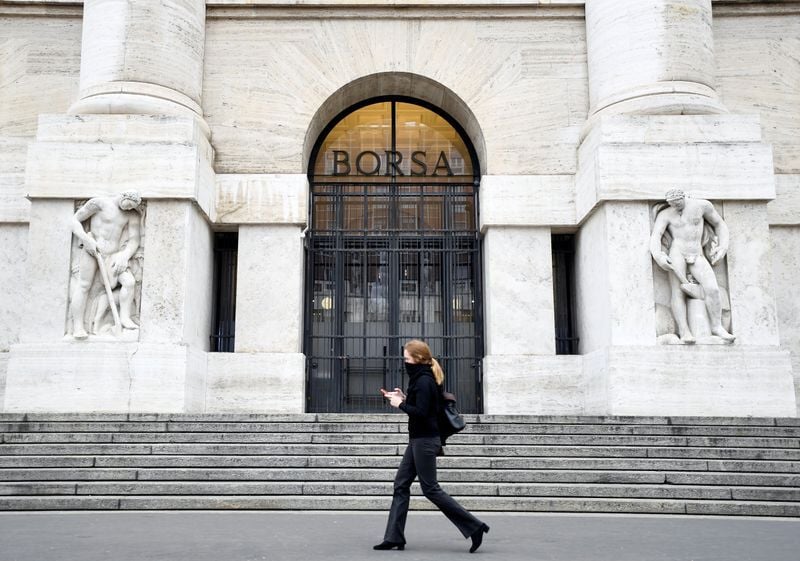 Strong Euro Weighs on European Markets; Mib Holds at 42,800