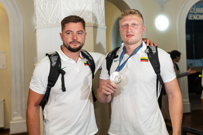Mantas Jusis, Mykolas Alekna