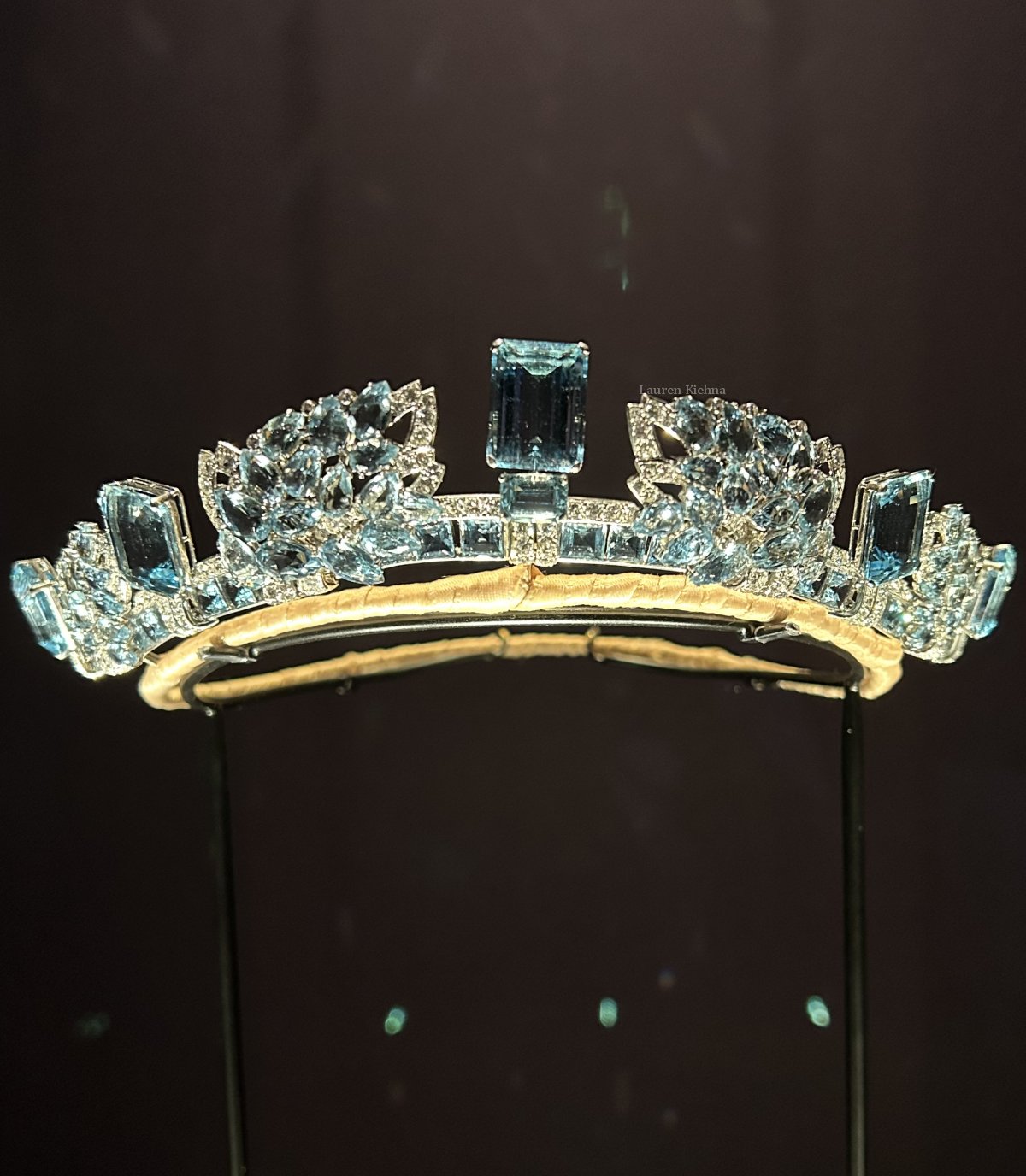 The Aquamarine Pineflower Tiara, displayed as part of the Cartier exhibition at the Victoria & Albert Museum in London, April 2025 (Photo © Lauren Kiehna)