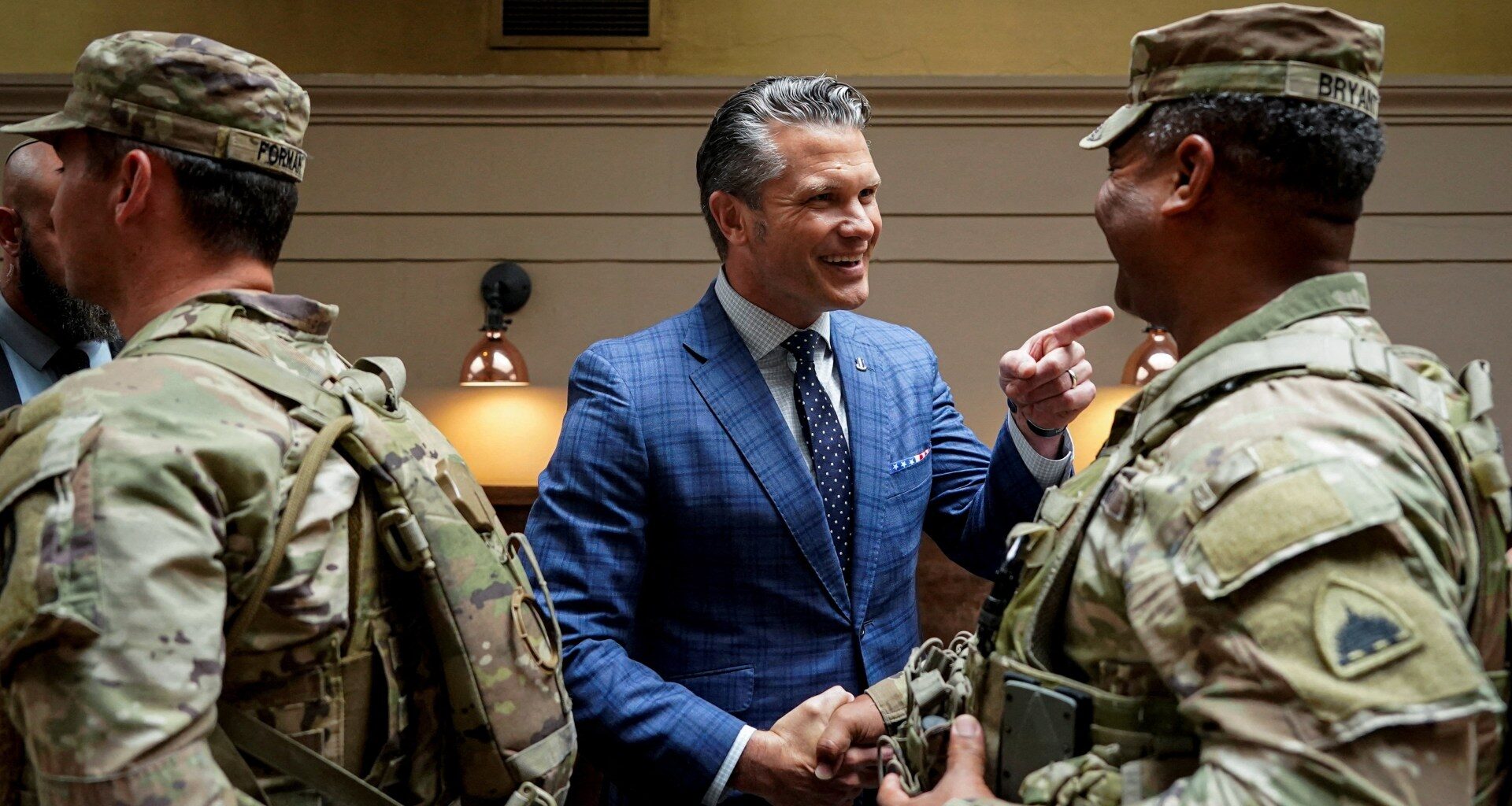 Hundreds of US military lawyers to serve as temporary immigration judges | Donald Trump News
