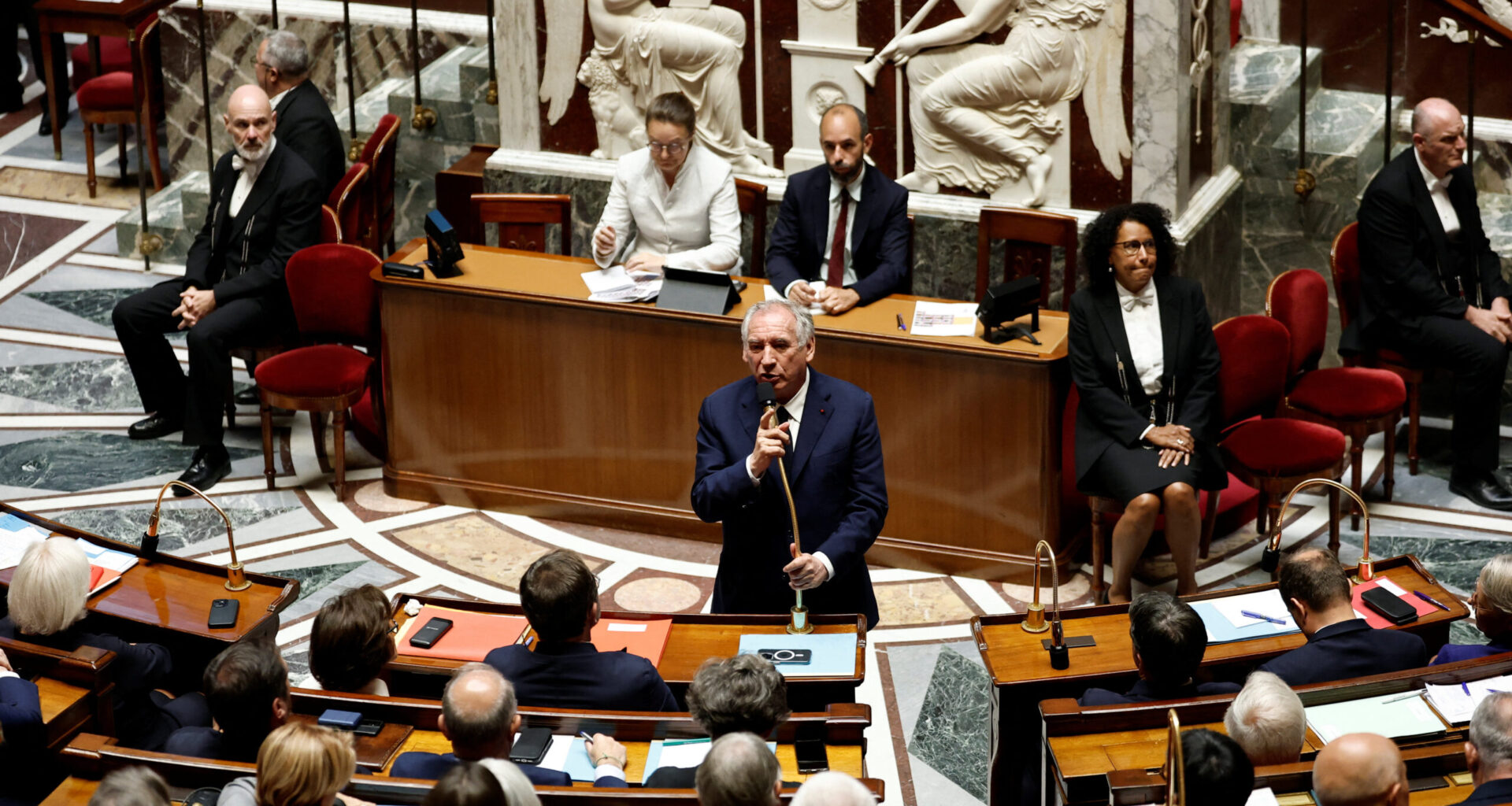 Experts react: The French government has collapsed again. What does this mean for France, the EU, and Macron?
