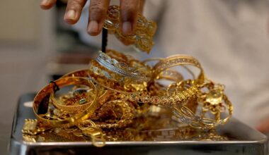 Gold scales all-time high of ₹1,12,750/10 g on Fed easing bets, global cues