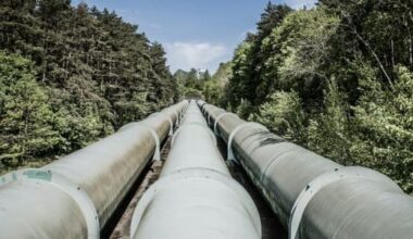 Oil pipeline