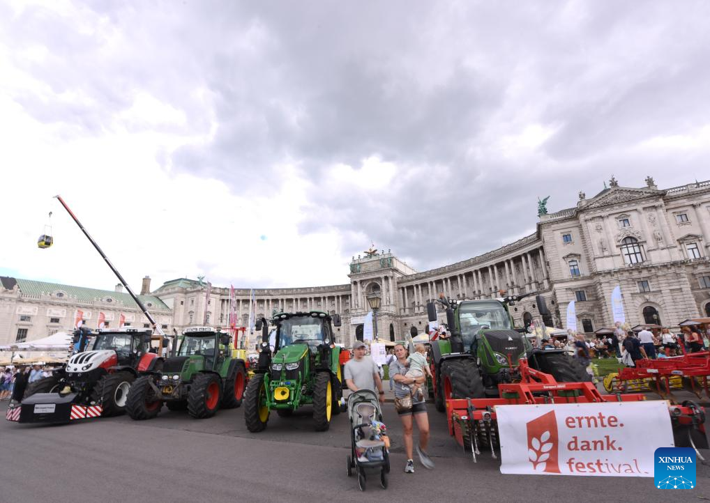 Harvest festival held in Vienna, Austria-Xinhua