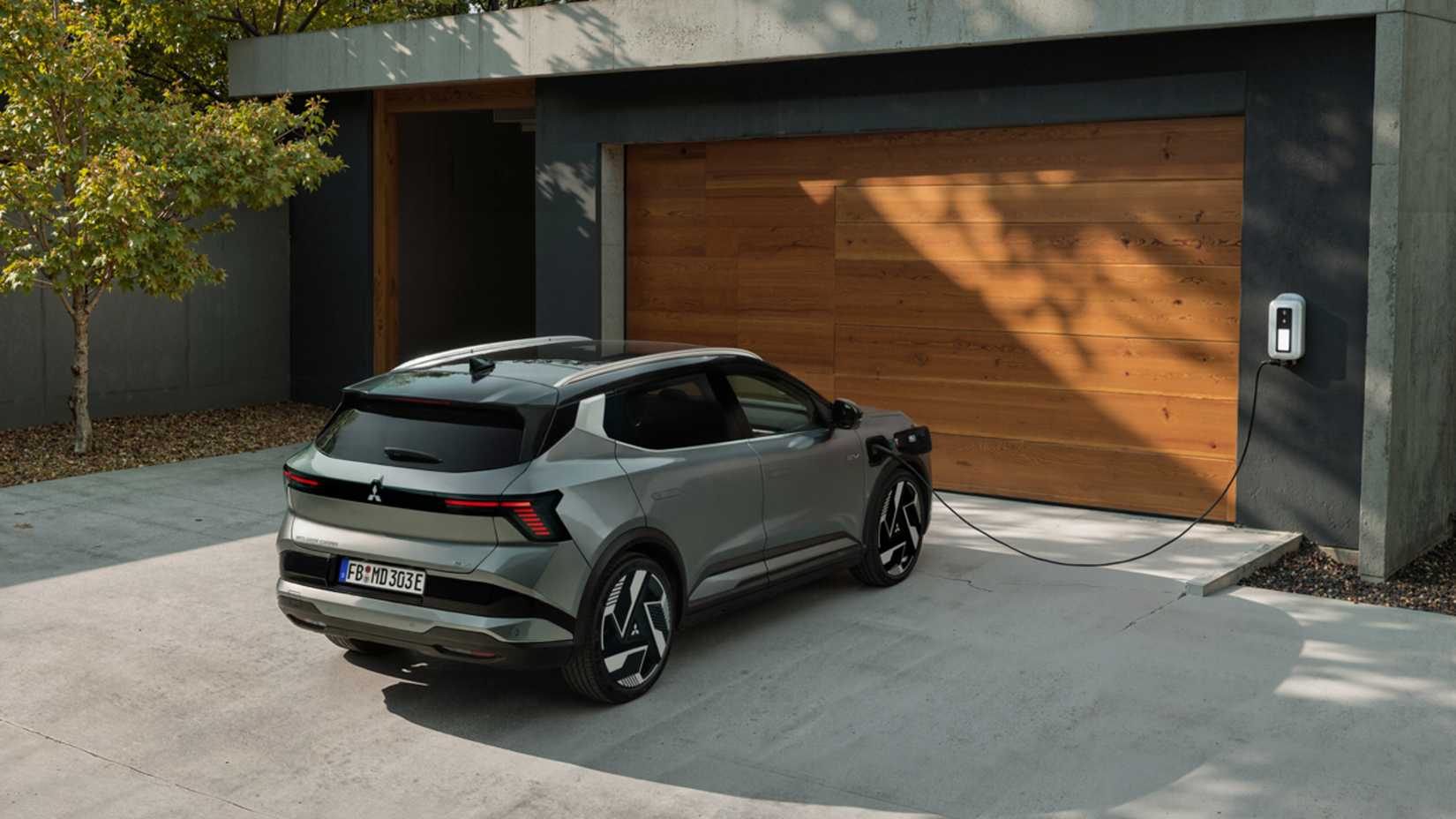 Mitsubishi Eclipse Cross EV Charging