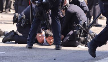 U.S. California bans masks for immigration agents during operations-Xinhua