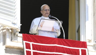 Use wealth to help people, not destroy them, pope says