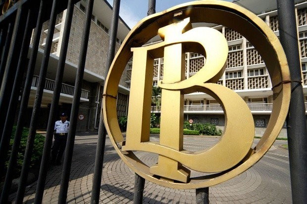 The Bank Indonesia logo adorns the gate of the central bank's headquarters in Gambir, Central Jakarta, in this undated file photograph. (Antara)