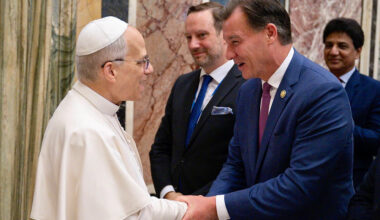 Suozzi Meets Pope Leo XIV
