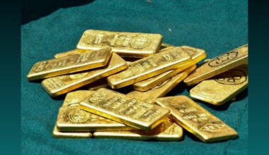 Gold Rally: US Fed Policy & Geopolitical Tensions