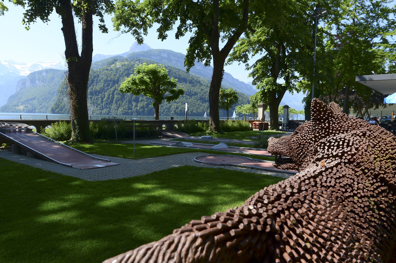 Minigolf courses are often little oases, like this one here in Brunnen on Lake Lucerne.