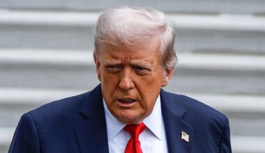 Trump issues 'last warning' to Hamas to accept hostage deal