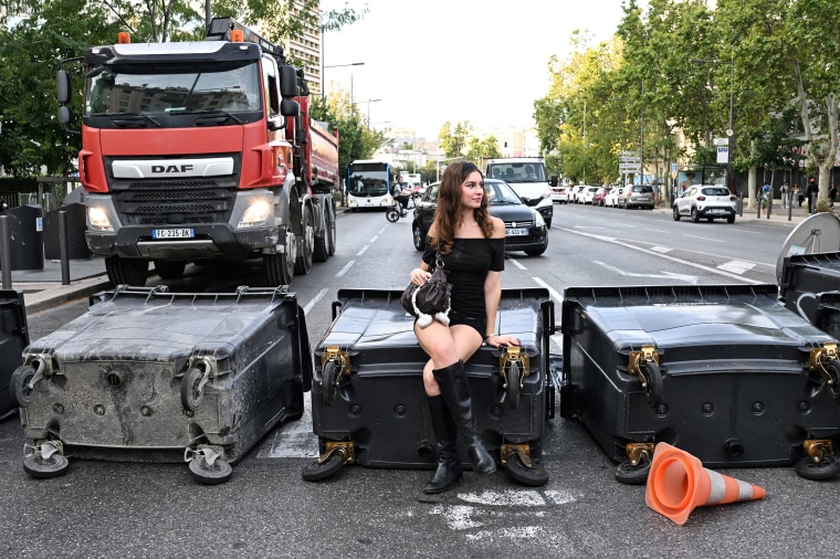 Image: TOPSHOT-FRANCE-POLITICS-SOCIAL-PROTEST