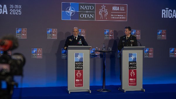 Joint press conference with the Chair of the NATO Military Committee (CMC) Admiral Giuseppe Cavo Dragone and Chief of Defence of Latvia Kaspars Pudāns (LV CHOD)