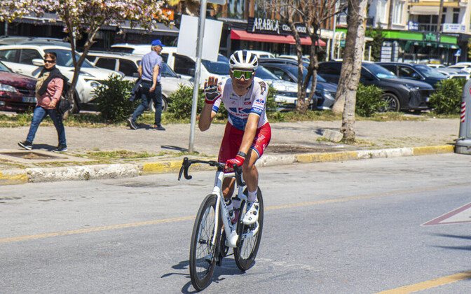 Taaramäe jäi MM-i grupisõidus tulemuseta: raske päev, jalad olid happes | Jalgrattasport
