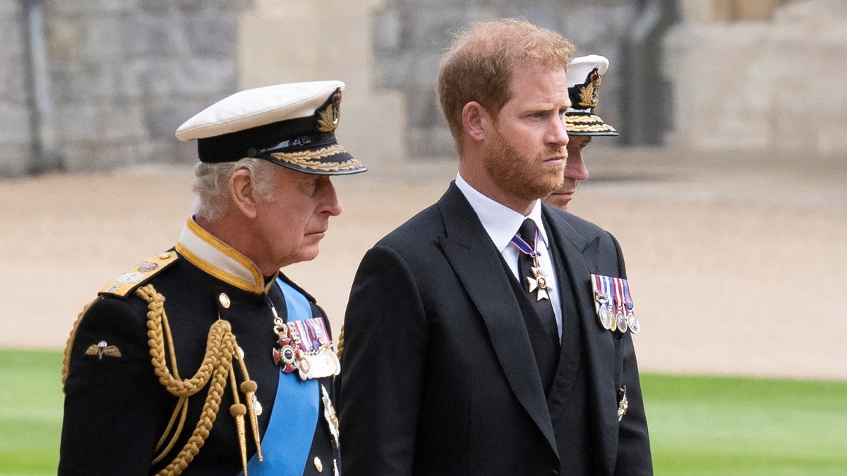 King ‘makes it clear Harry cannot be a half-in, half-out Royal’