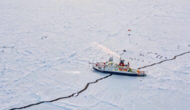 China reaches Europe through the Arctic route