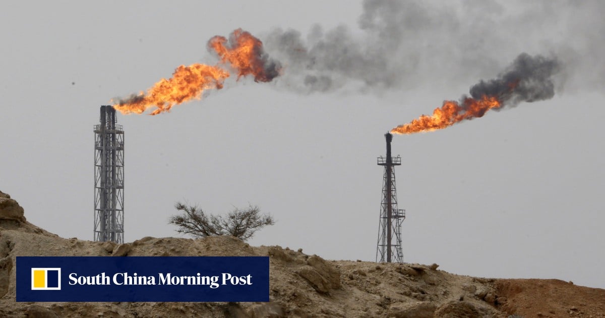 US sanctions shipping network for smuggling Iran oil