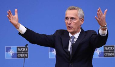 Suomen ja Ruotsin piti mennä Natoon käsi kädessä – Stoltenberg paljastaa, kuinka Ruotsi kiukustui Suomelle | Politiikka