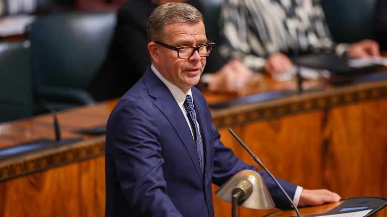 Pääministeri Petteri Orpo eduskunnan täysistunnossa.