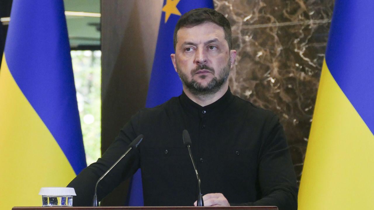 Zelenskyy offers Poland advice on how to shoot down Russian drones