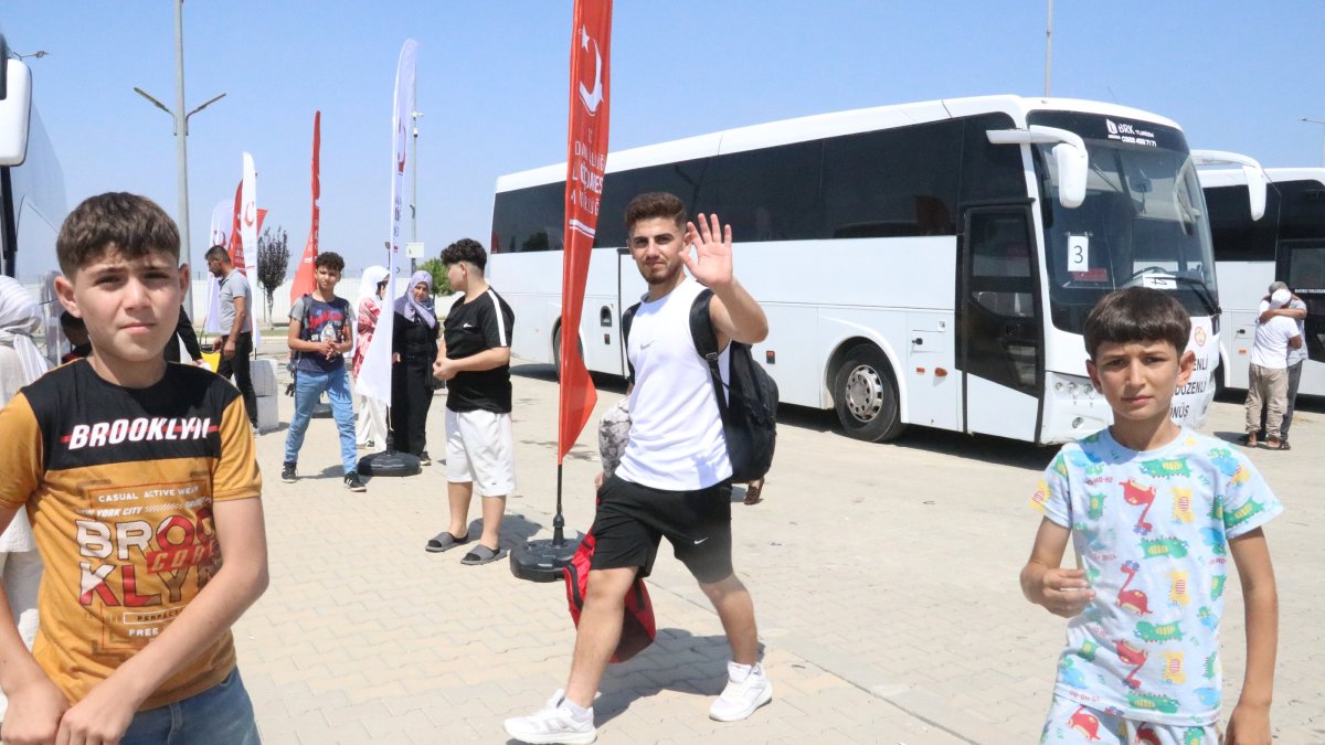Nearly half a million return to post-Assad Syria from Türkiye