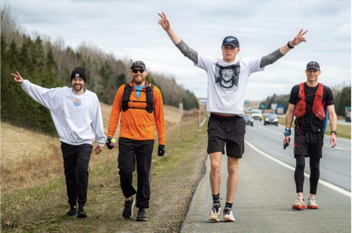Canadian ultrarunner sets record for fastest run around Iceland