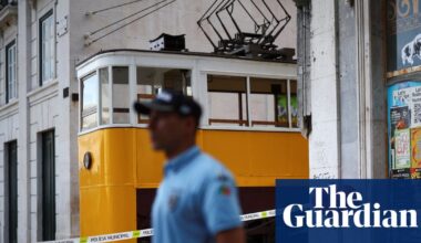 ‘Someone needs to answer for what happened’: Lisbon reacts to streetcar crash that killed 16 | Portugal