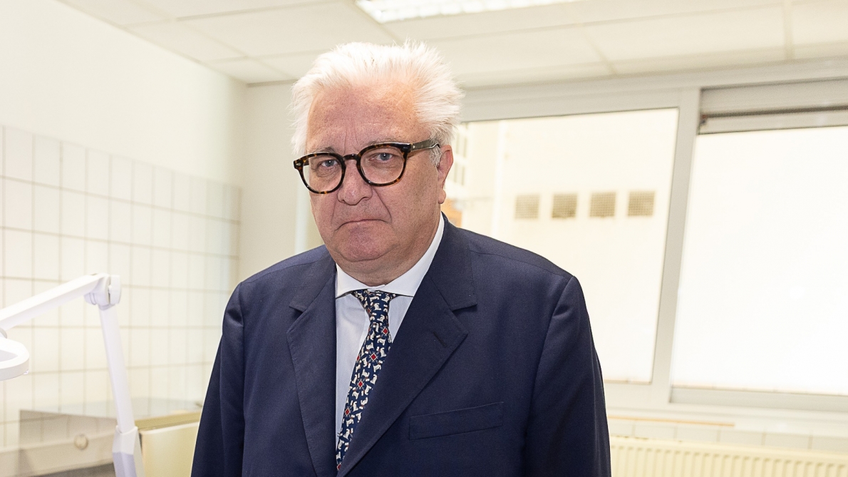 Le prince Laurent annule sa première apparition publique depuis qu’il a reconnu son premier fils Clement
