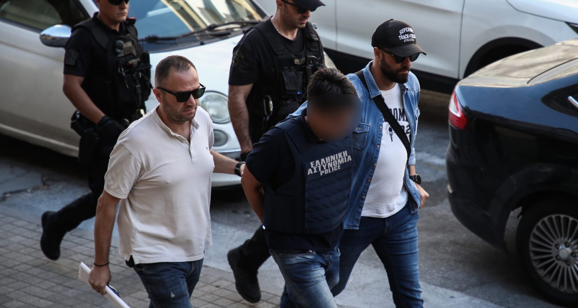Θεσσαλονίκη: Ο τσακωμός και το τελευταίο τηλεφώνημα – Νέα στοιχεία για τη δολοφονία της 59χρονης από τον αδερφό της