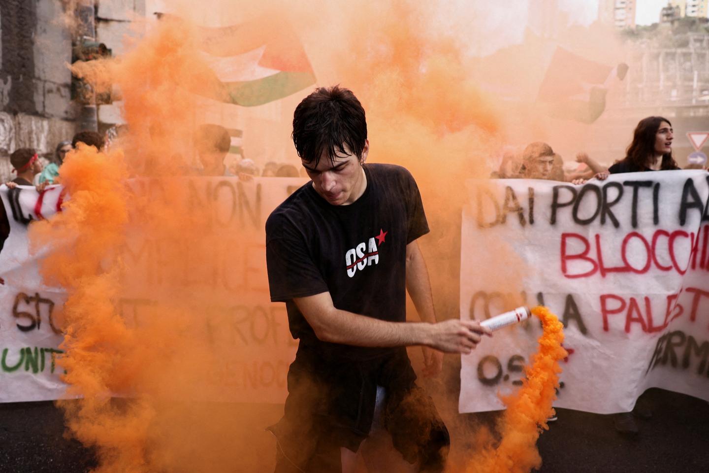 In Italy, tens of thousands hold protests in solidarity with Gaza