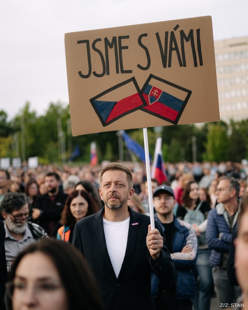 Slovak Ambassador Protests After Czech Interior Minister Attends Opposition Rally In Bratislava – Brno Daily
