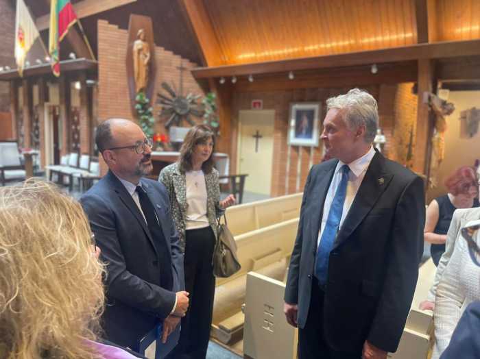 Nausėda tours Transfiguration Church. Photo courtesy of Council Member Robert Holden Facebook. 