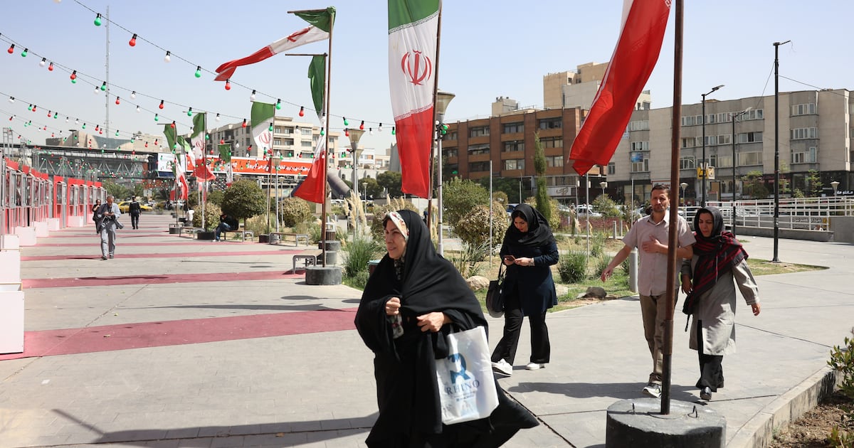 Clock ticks down for Iran to avoid UN sanctions