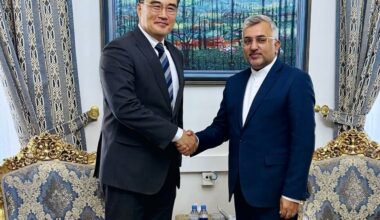 South Korea, Iran discuss ways to boost bilateral ties