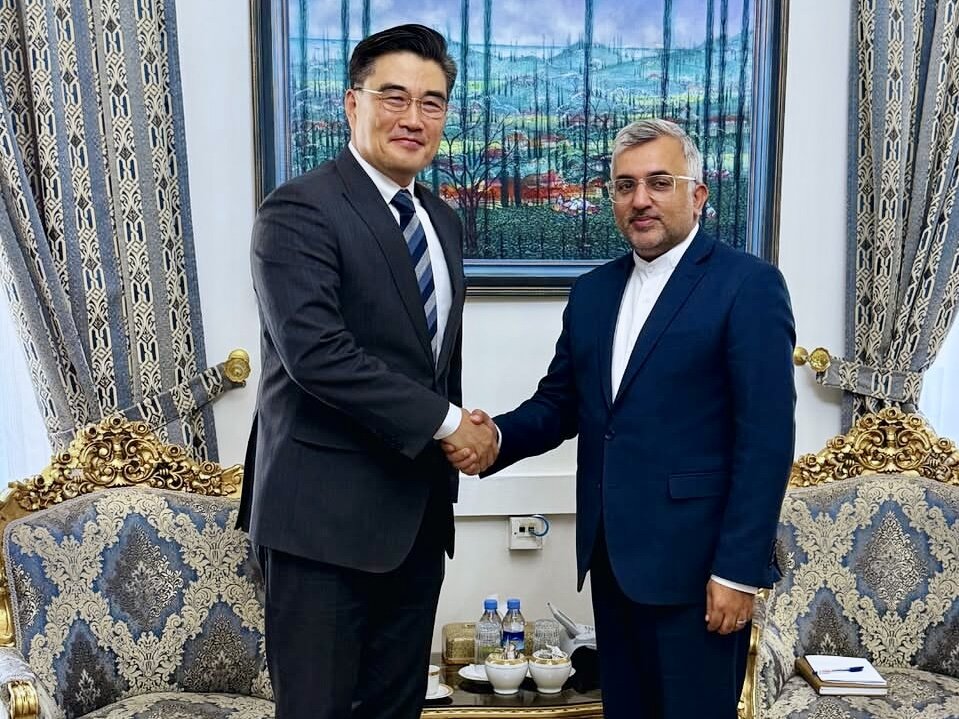 South Korea, Iran discuss ways to boost bilateral ties