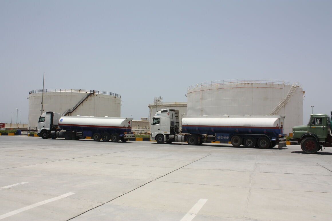 Iran to digitize oil tanker fleet within 2 years, refining company says