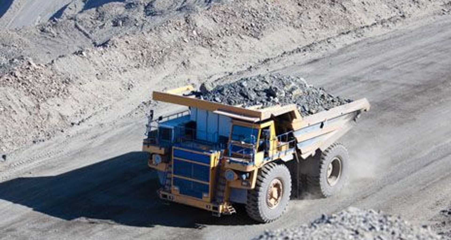 Polish central bank increases gold holdings target to 30% of reserves