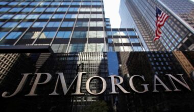 JPMorgan Chase hires two senior bankers to bolster consumer and retail investment team