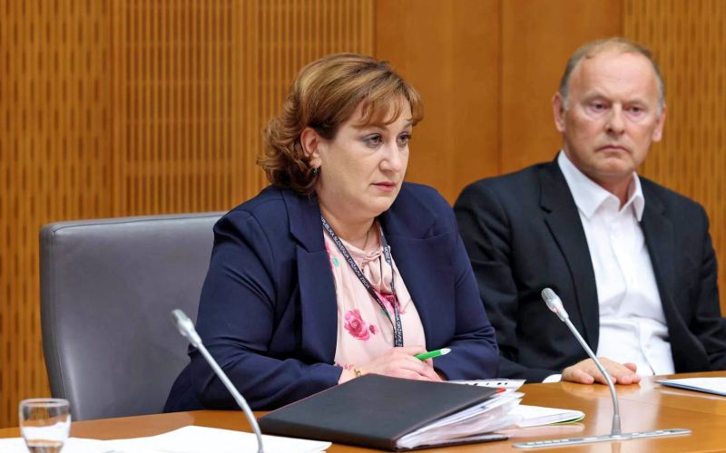 cg_ukradeni otroci_predsednica.jpg